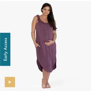 Selling a brand new tags attached Kindred Bravely maternity/hospital gown.